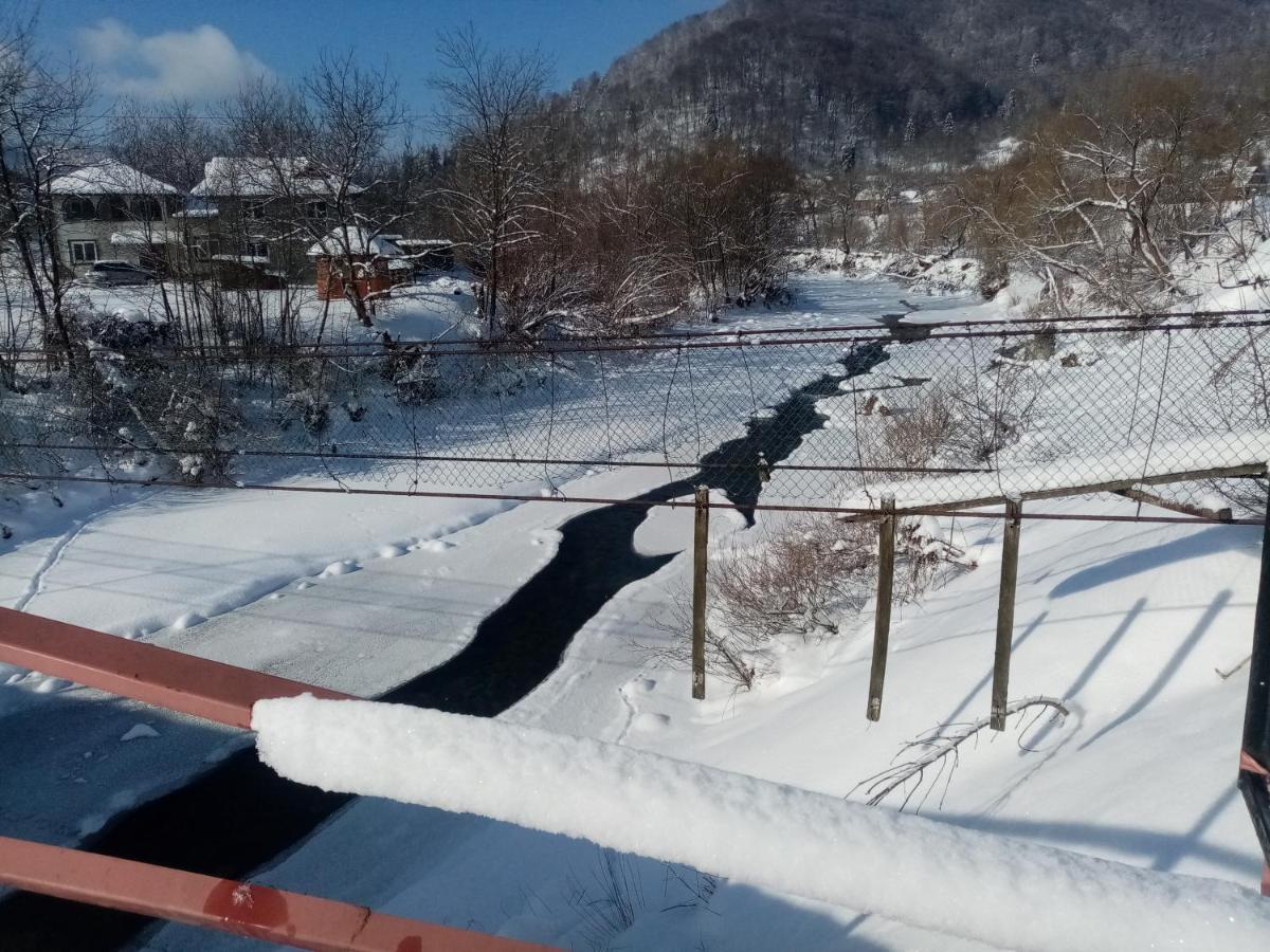 Садиба Федорчуків За Рікою1 Sheshory Εξωτερικό φωτογραφία
