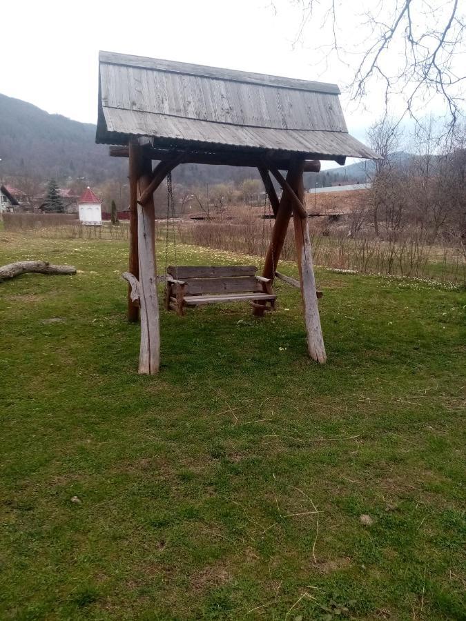 Садиба Федорчуків За Рікою1 Sheshory Εξωτερικό φωτογραφία